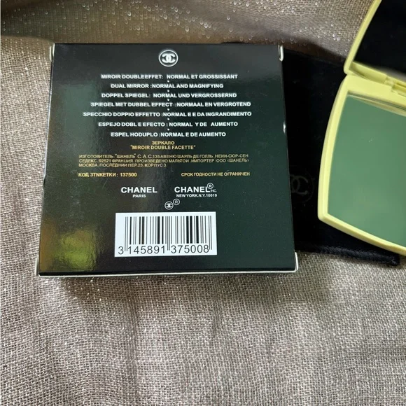 Pale Yellow Double Facette Compact Mirror with Black CC Logo - Picture 2 of 6